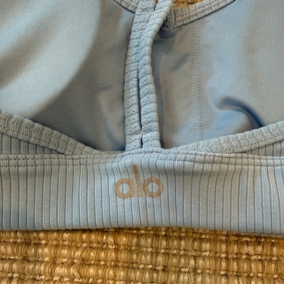 ALO Sports Bra Size M - Picture 3 of 4